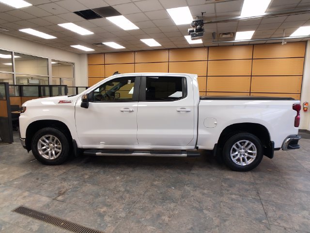 Used 2022 Chevrolet Silverado 1500 LT AWD/4WD image 4