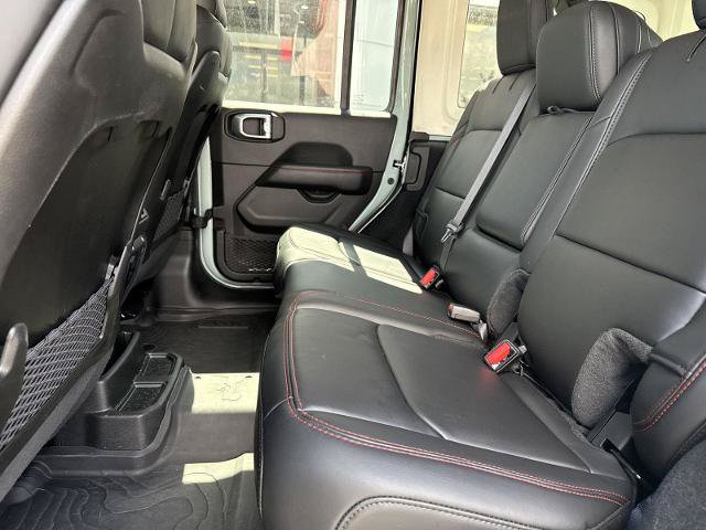 Used 2024 Jeep Wrangler Unlimited Rubicon w/ Technology Group AWD/4WD image 5