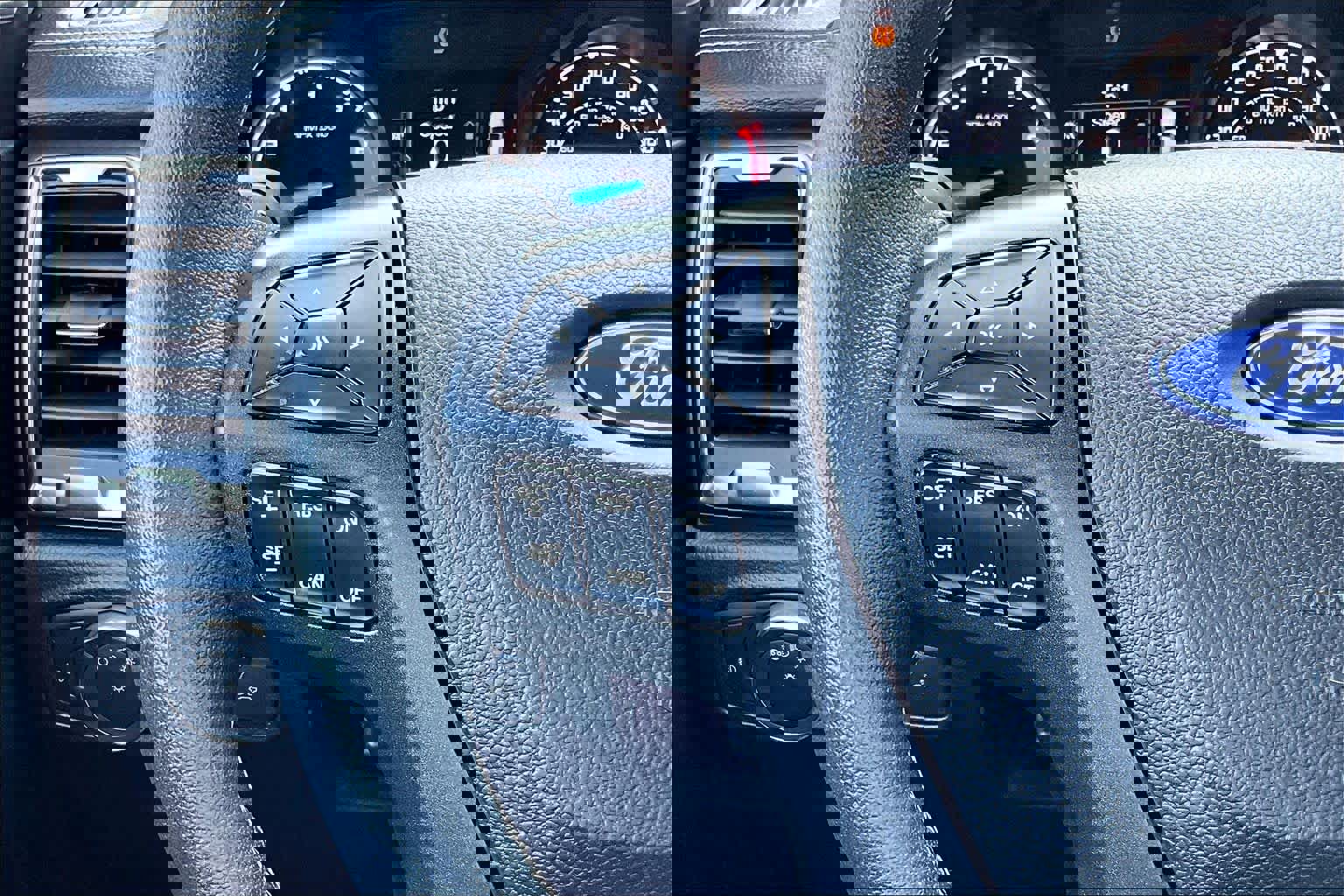 Certified 2022 Ford Ranger Lariat w/ Tremor Off-Road Package image 26