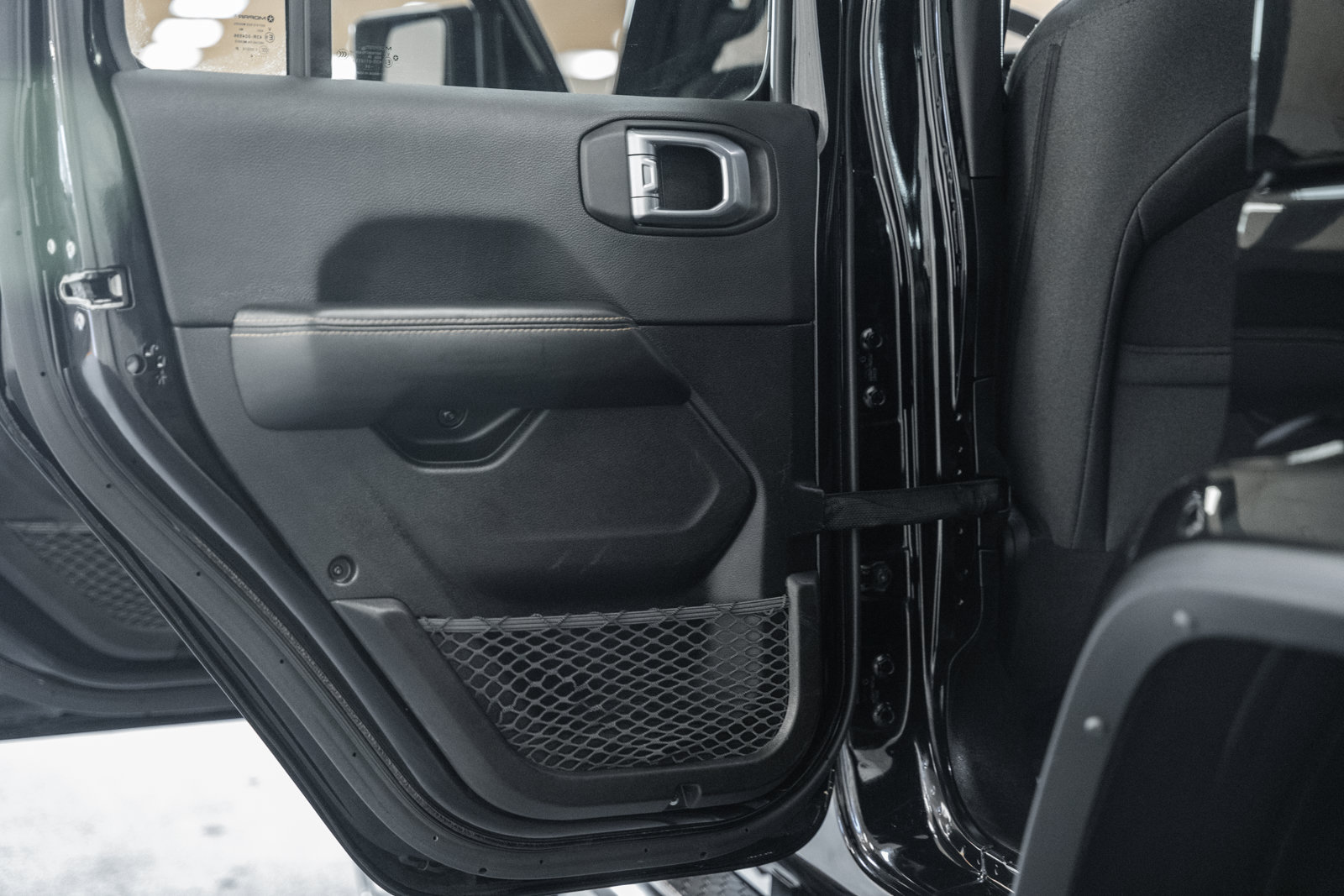 Used 2024 Jeep Wrangler Unlimited Sahara AWD/4WD image 43