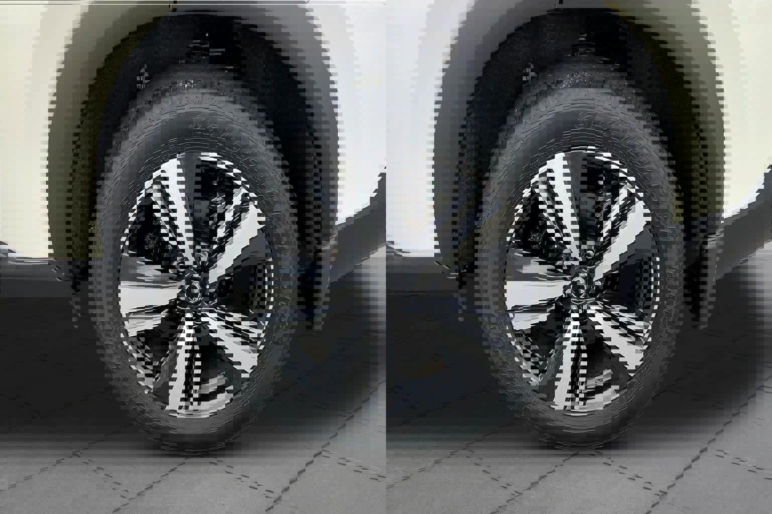 Used 2023 Nissan Rogue SL image 12