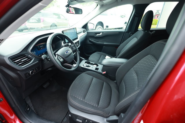 Certified 2025 Ford Escape Active w/ Active Premium Tech Pack FWD image 11