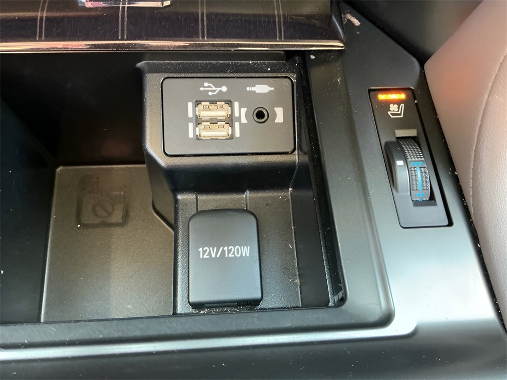 Used 2022 Lexus GX 460 Premium image 39