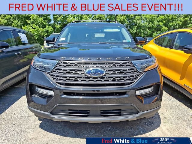 Certified 2023 Ford Explorer XLT w/ Equipment Group 202A AWD/4WD image 2