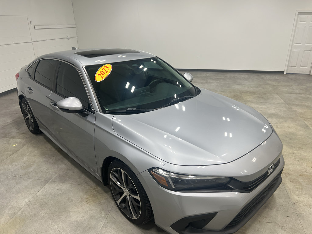 Used 2023 Honda Civic Touring image 3