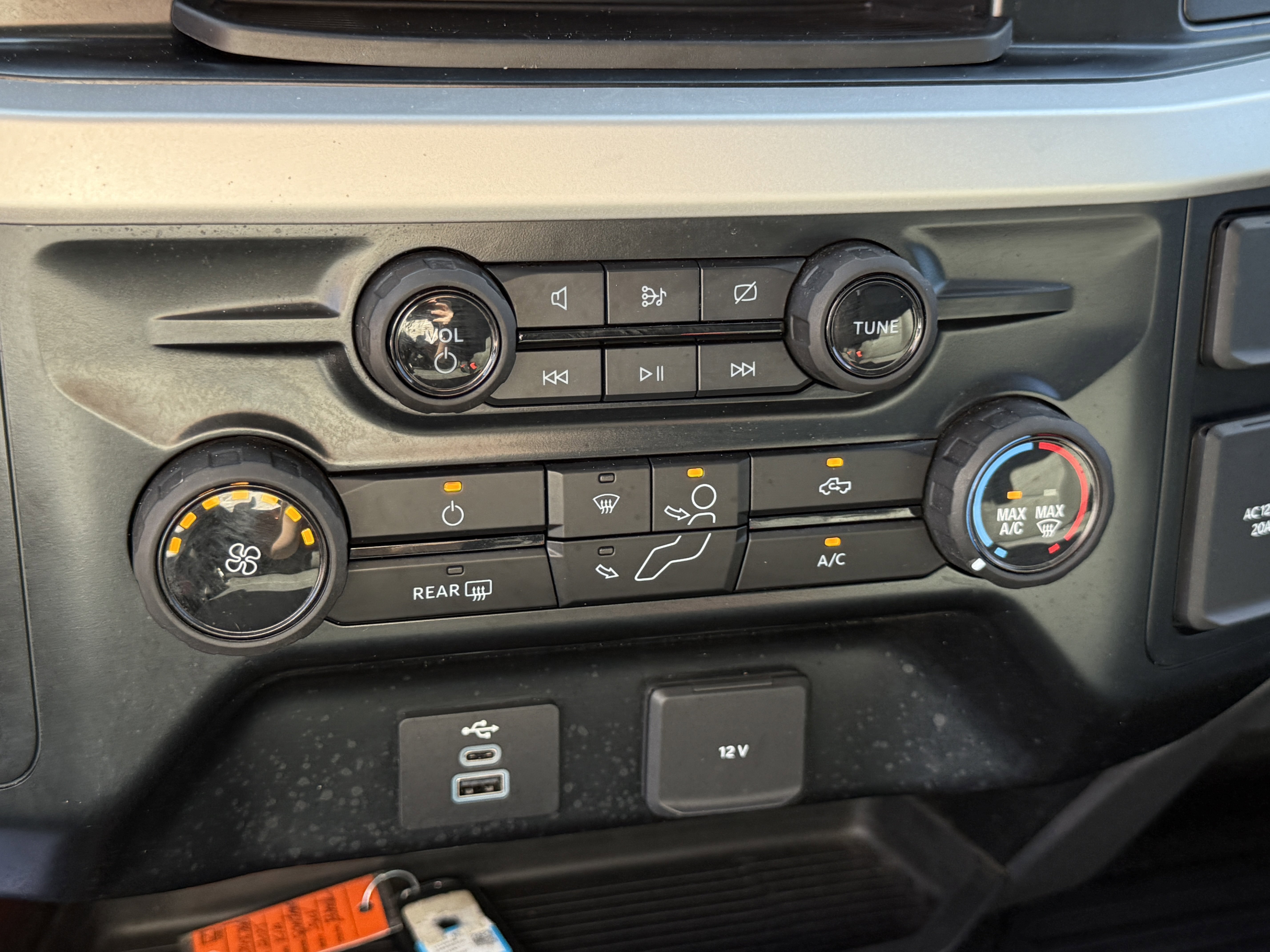 Certified 2023 Ford F350 XLT w/ FX4 Off-Road Package image 21