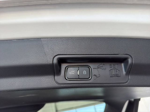 Certified 2025 Ford Explorer ST-Line AWD/4WD image 10