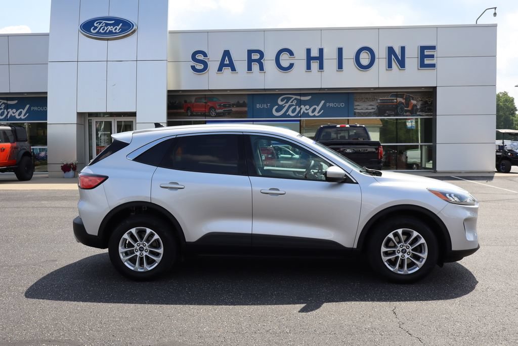 Certified 2020 Ford Escape SE AWD/4WD image 2
