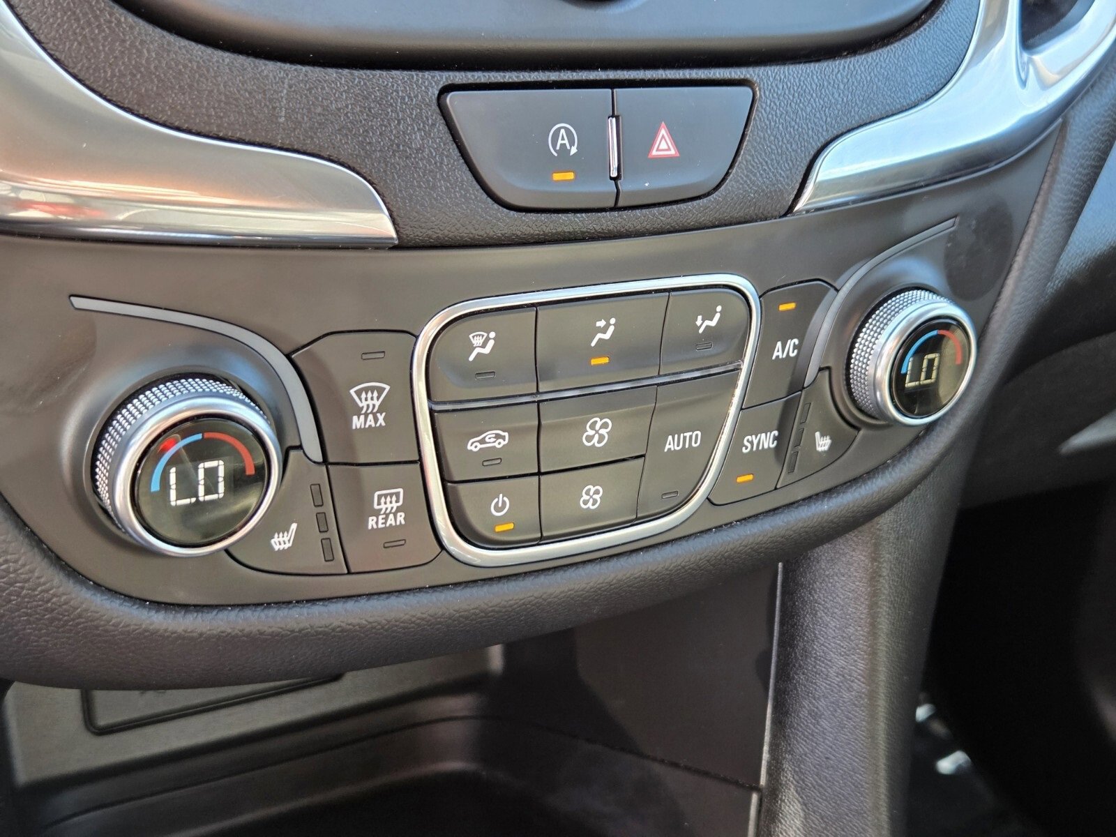 Used 2024 Chevrolet Equinox LT image 22