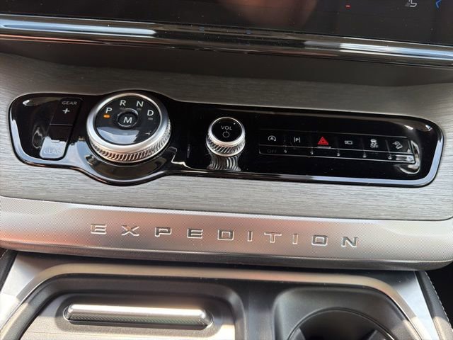 Certified 2025 Ford Expedition Platinum AWD/4WD image 45