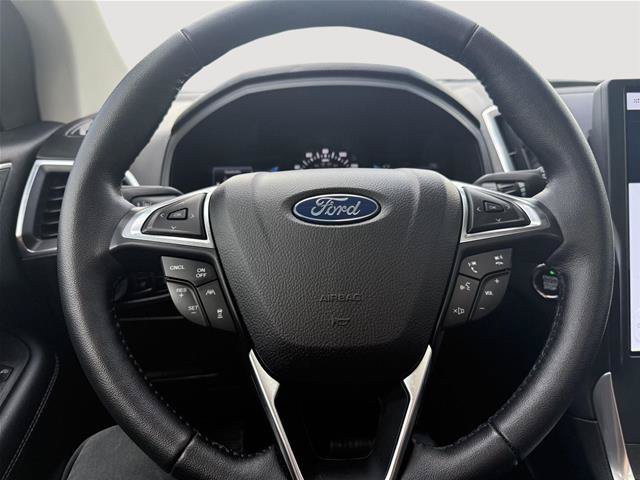 Certified 2024 Ford Edge Titanium w/ Equipment Group 301A AWD/4WD image 11