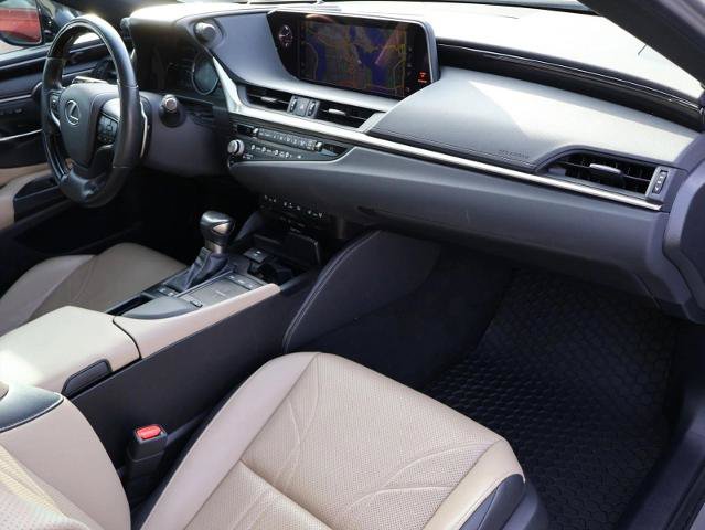 Used 2021 Lexus ES 300h w/ Luxury Package FWD image 26