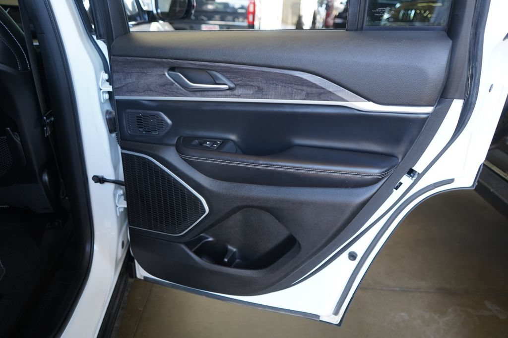 Used 2024 Jeep Grand Cherokee Limited 4xe AWD/4WD image 21