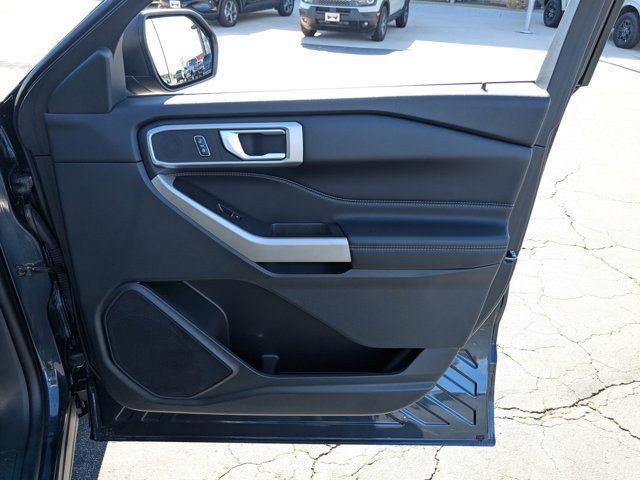 Certified 2023 Ford Explorer XLT w/ Equipment Group 202A image 35