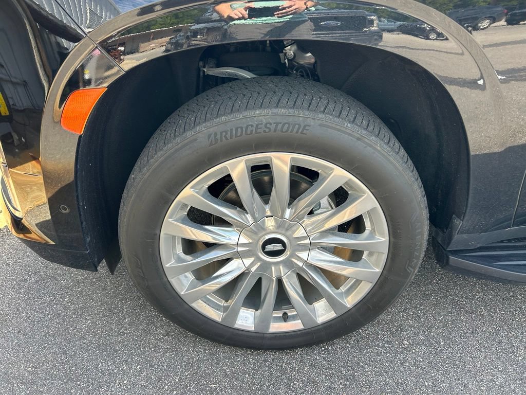 Used 2023 Cadillac Escalade ESV Premium Luxury AWD/4WD image 5