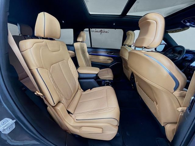 Used 2022 Jeep Grand Cherokee L Summit w/ Luxury Tech Group V AWD/4WD image 34
