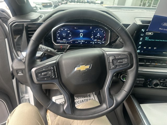 Used 2025 Chevrolet Silverado 2500 High Country w/ High Country Premium Package AWD/4WD image 15
