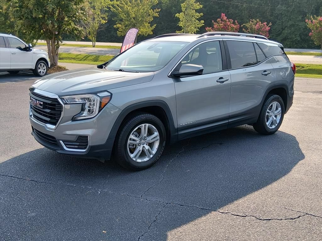 Used 2023 GMC Terrain SLE w/ Driver Convenience Package AWD/4WD image 8