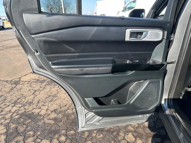 Certified 2023 Ford Explorer Platinum w/ Technology Package image 31