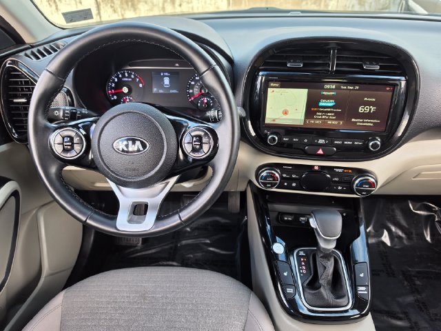 Used 2021 Kia Soul EX FWD image 12