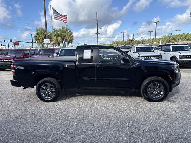 Used 2025 Nissan Frontier SV RWD image 14