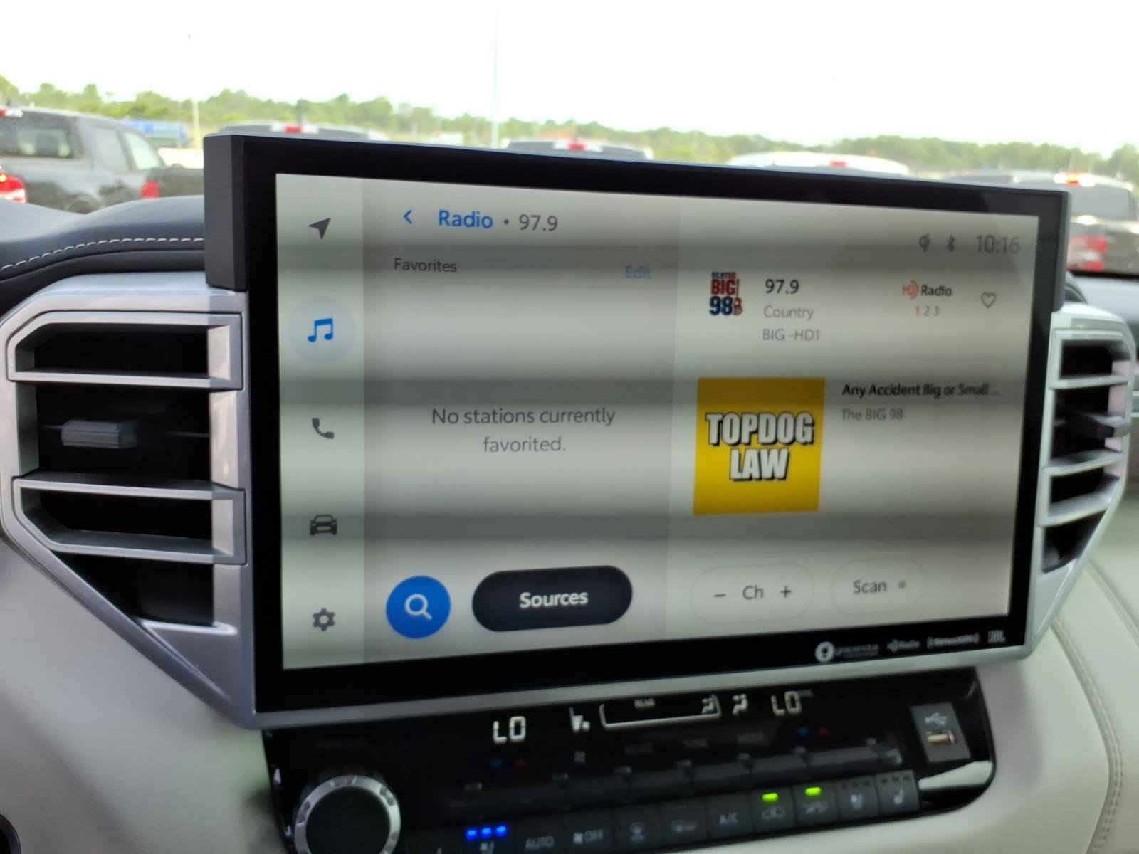 Used 2023 Toyota Sequoia Capstone AWD/4WD image 21