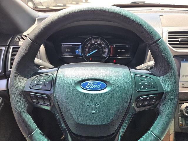 Certified 2017 Ford Explorer XLT w/ Equipment Group 201A FWD image 30