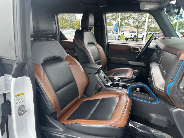 Certified 2023 Ford Bronco Outer Banks w/ Sasquatch Package AWD/4WD image 34