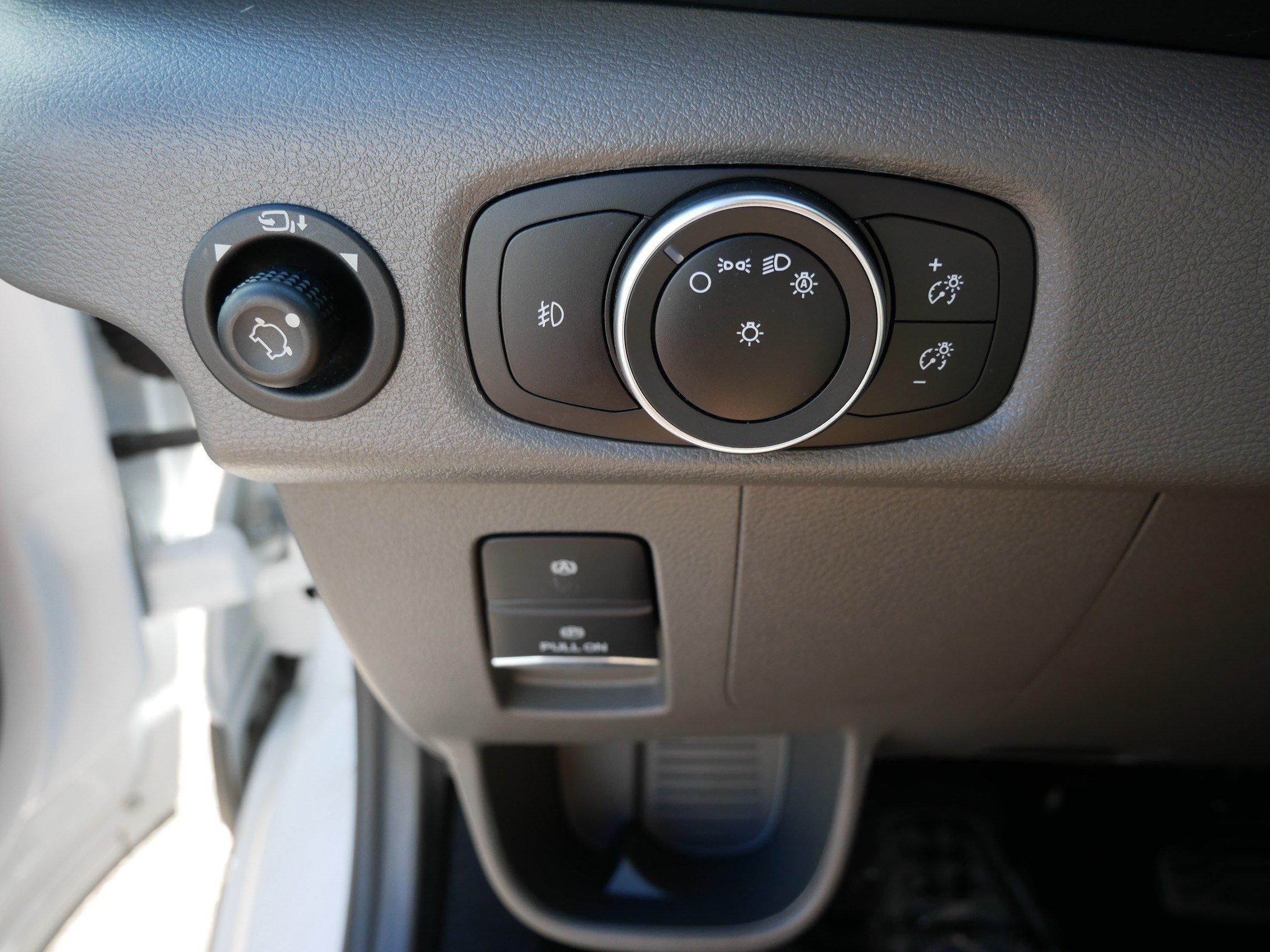 Certified 2024 Ford Transit 350 XLT RWD image 26