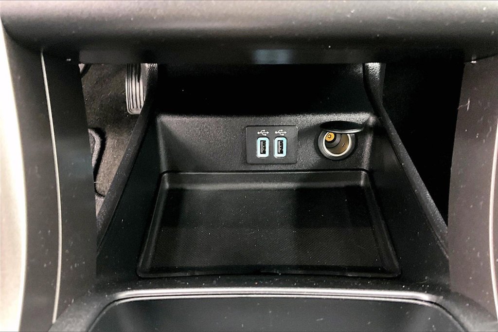 Certified 2020 Ford Fusion SE image 32