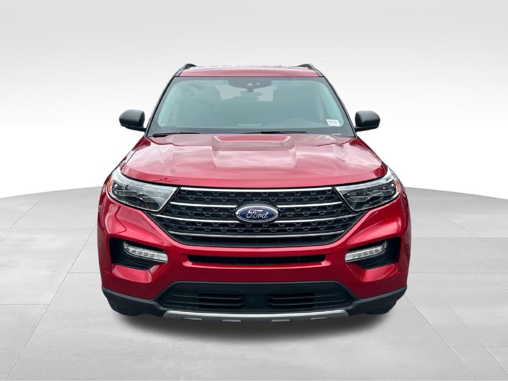 Certified 2024 Ford Explorer XLT w/ Equipment Group 202A AWD/4WD image 10
