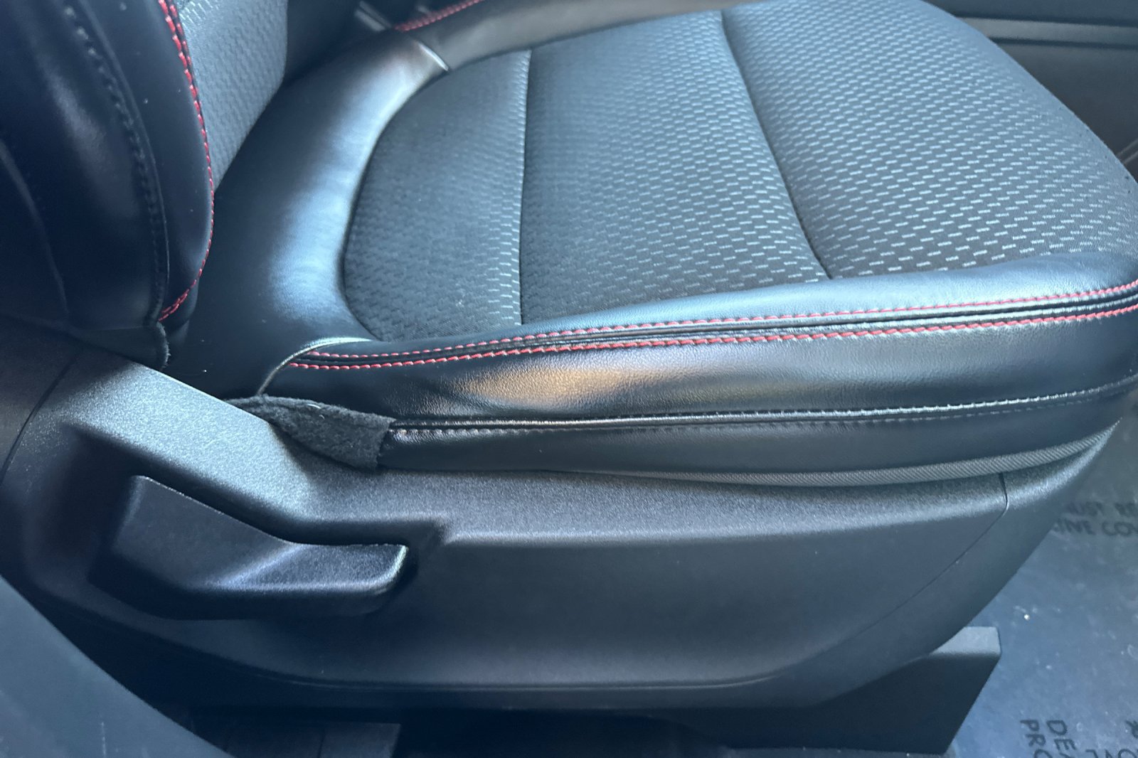 Certified 2025 Ford Escape ST-Line w/ Tech Pack #1 FWD image 22