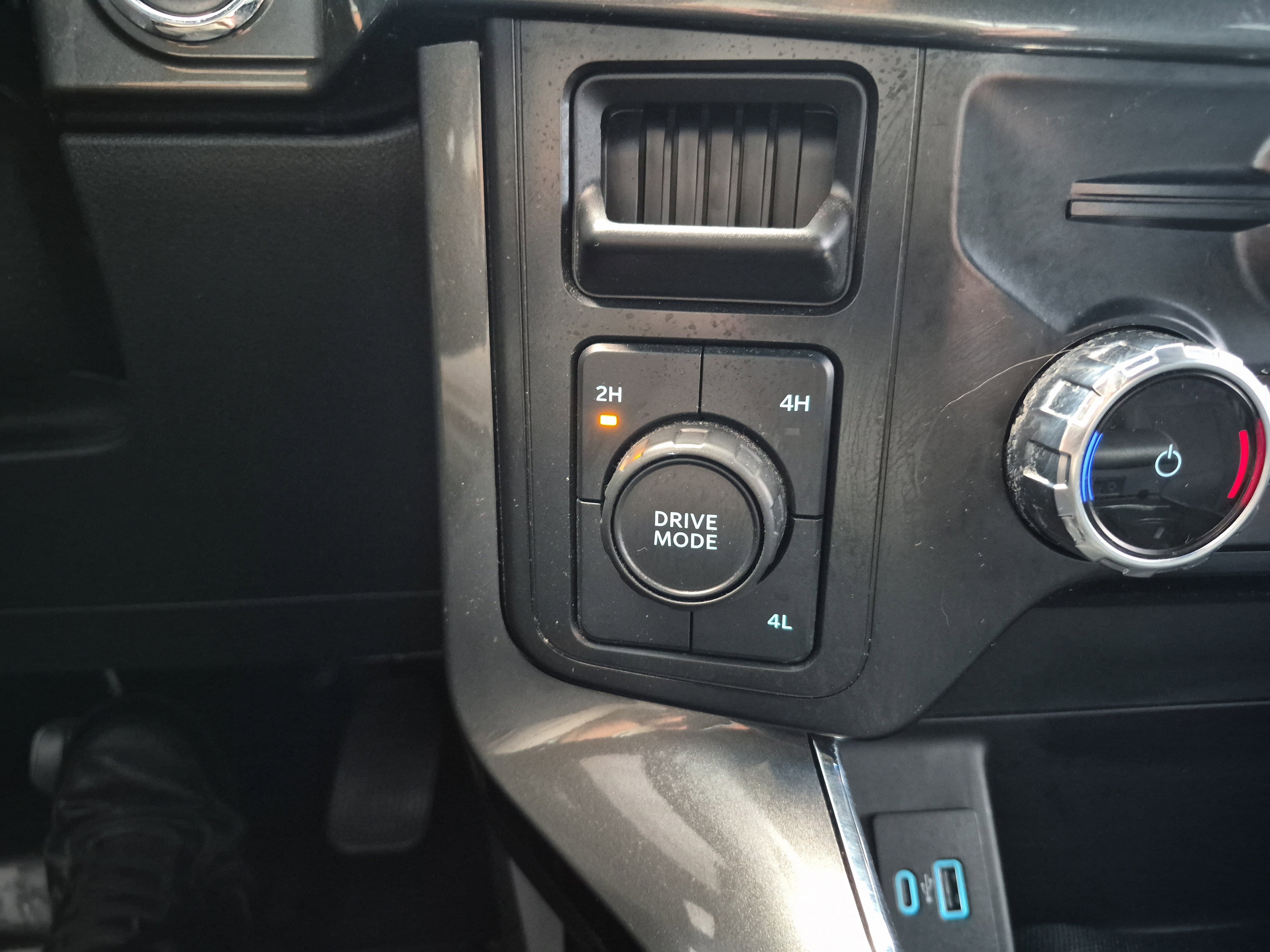 Certified 2023 Ford F150 XLT w/ Equipment Group 302A High image 30