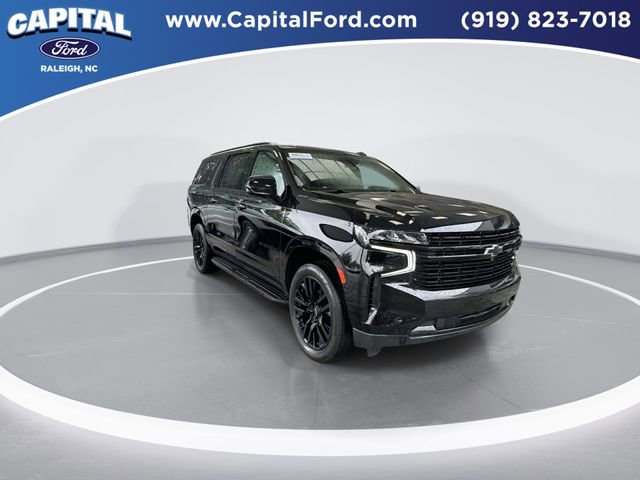 Used 2024 Chevrolet Suburban RST w/ Luxury Package AWD/4WD image 2