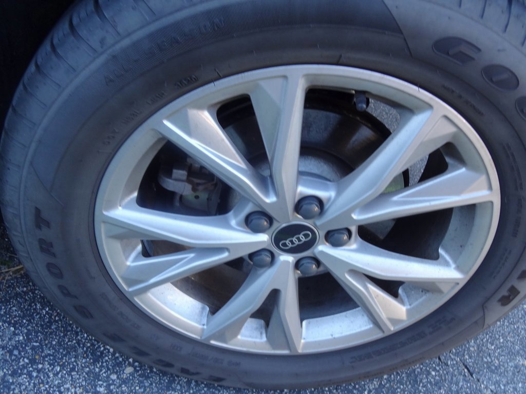 Used 2021 Audi Q3 2.0T Premium w/ Convenience Package image 12