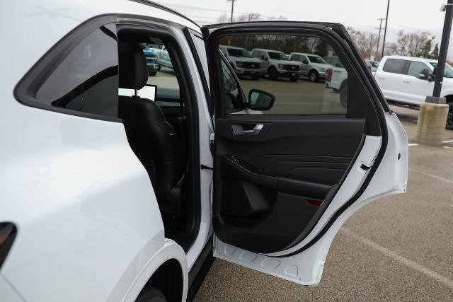 Certified 2023 Ford Escape ST-Line w/ Tech Pack #1 image 30