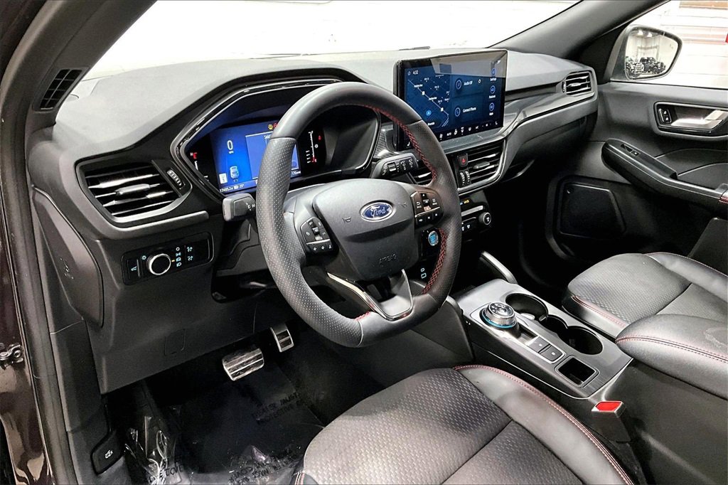 Certified 2023 Ford Escape ST-Line w/ Tech Pack #1 image 13