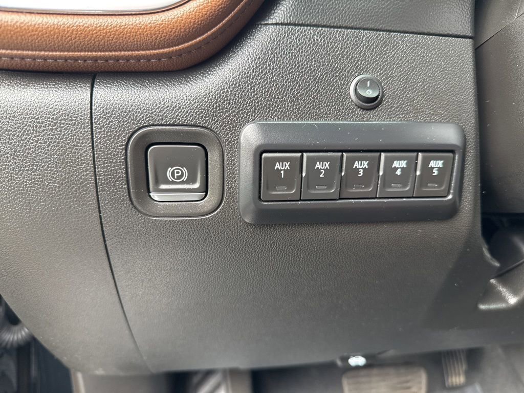 Used 2021 Chevrolet Silverado 3500 High Country w/ Z71 Off-Road Package image 22