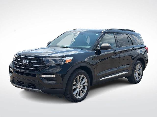 Certified 2023 Ford Explorer XLT w/ Equipment Group 202A AWD/4WD image 4