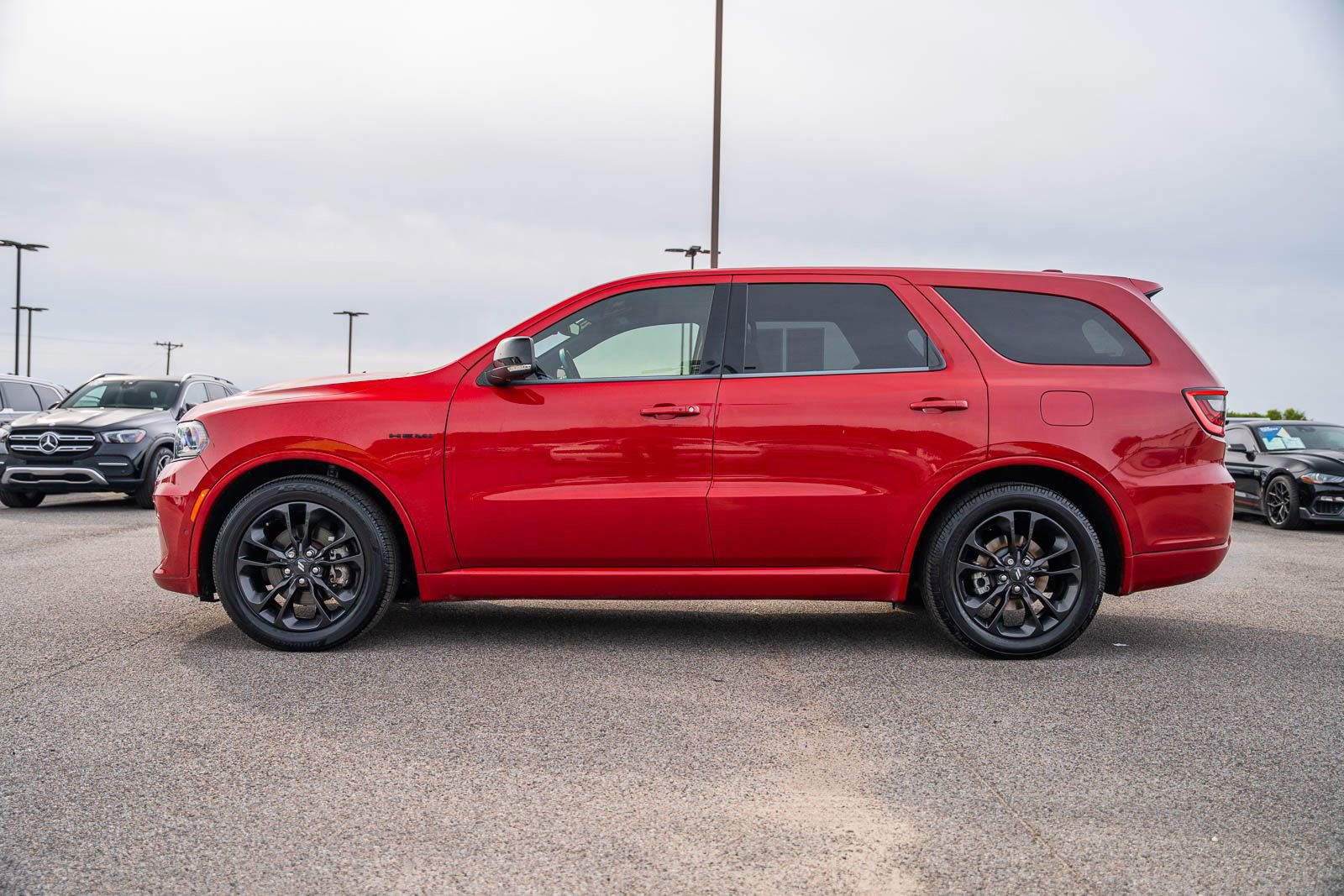 Used 2021 Dodge Durango R/T w/ Blacktop Package image 2
