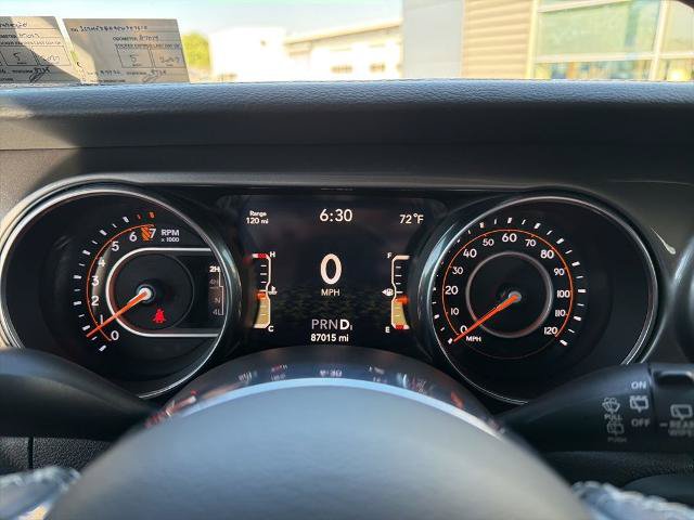 Used 2018 Jeep Wrangler Unlimited Sahara AWD/4WD image 33
