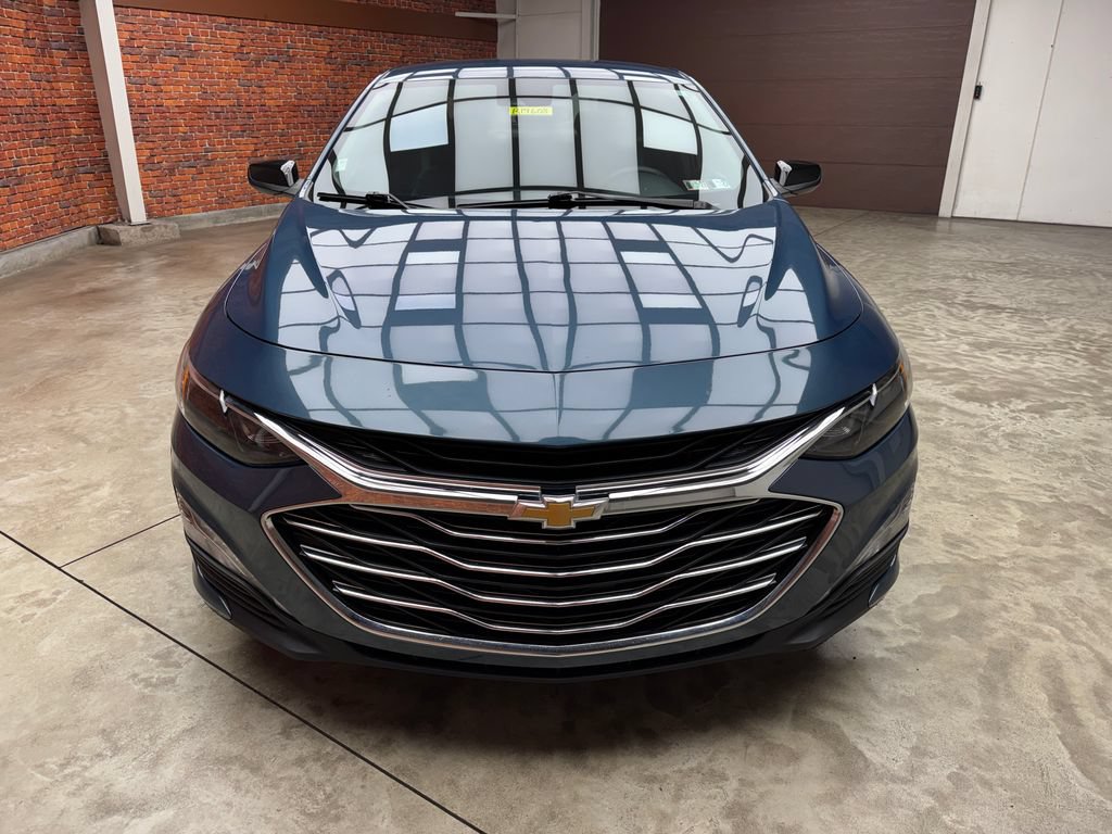 Used 2025 Chevrolet Malibu LT FWD image 6