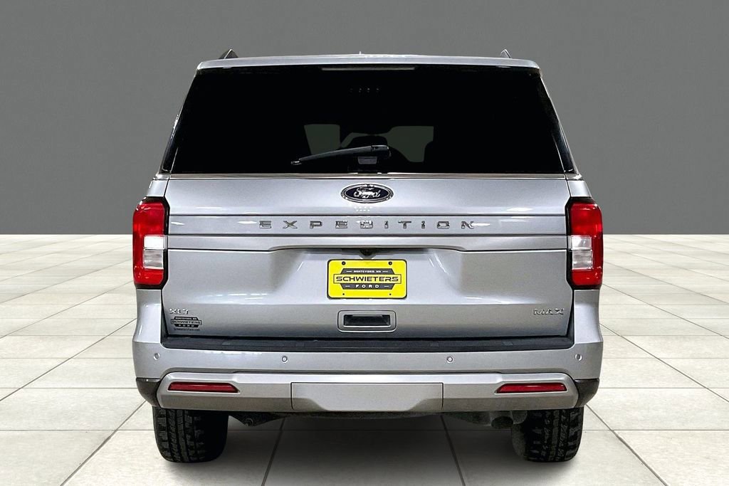 Certified 2024 Ford Expedition Max XLT image 3