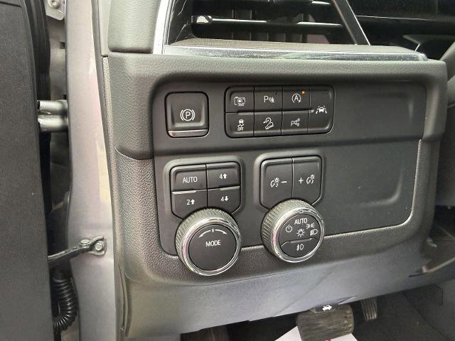 Used 2025 Chevrolet Tahoe Z71 AWD/4WD image 16