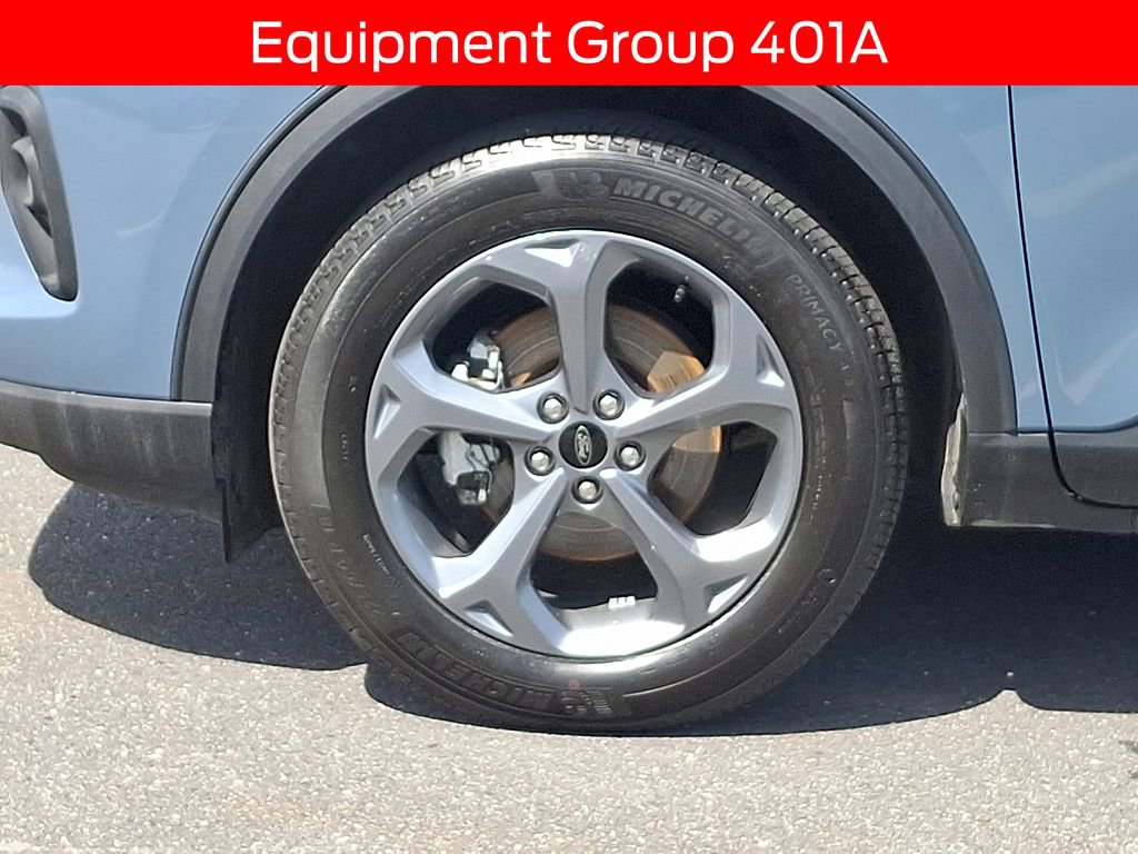 Certified 2025 Ford Escape ST-Line Select AWD/4WD image 8