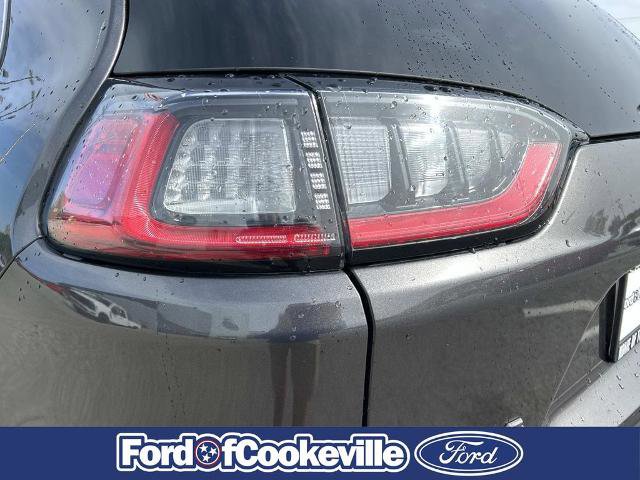 Used 2019 Jeep Cherokee Trailhawk AWD/4WD image 11