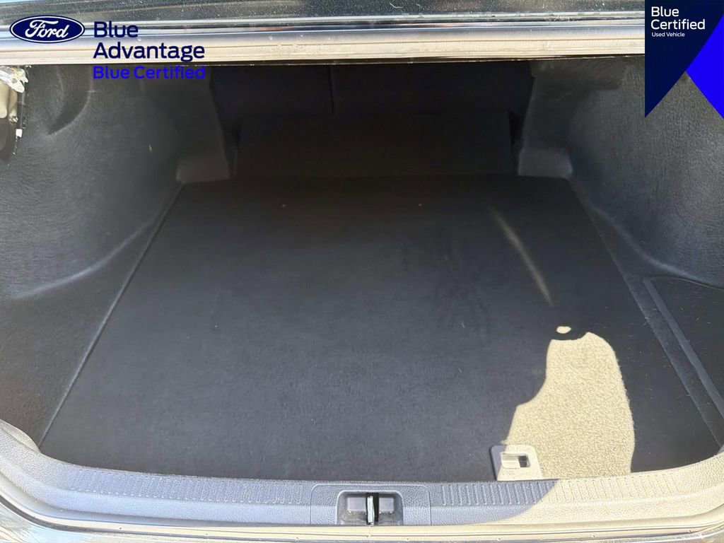 Used 2025 Toyota Camry SE FWD image 8