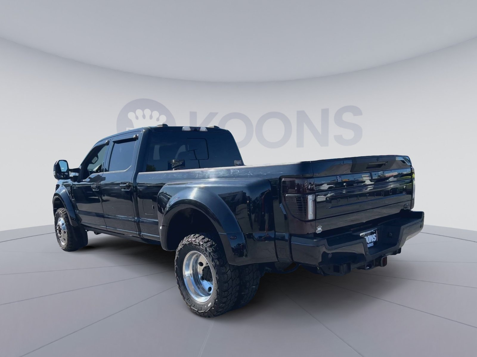 Certified 2020 Ford F450 Platinum w/ FX4 Off-Road Package AWD/4WD image 10