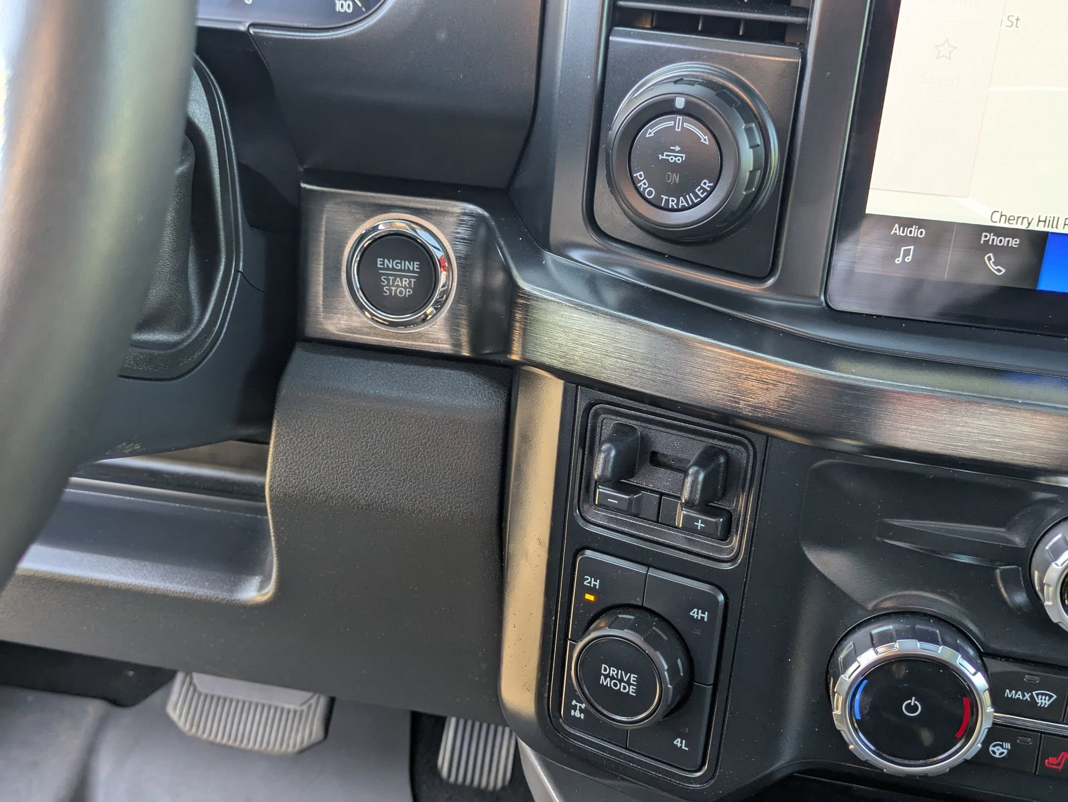 Certified 2024 Ford F350 Lariat w/ Lariat Ultimate Package AWD/4WD image 28