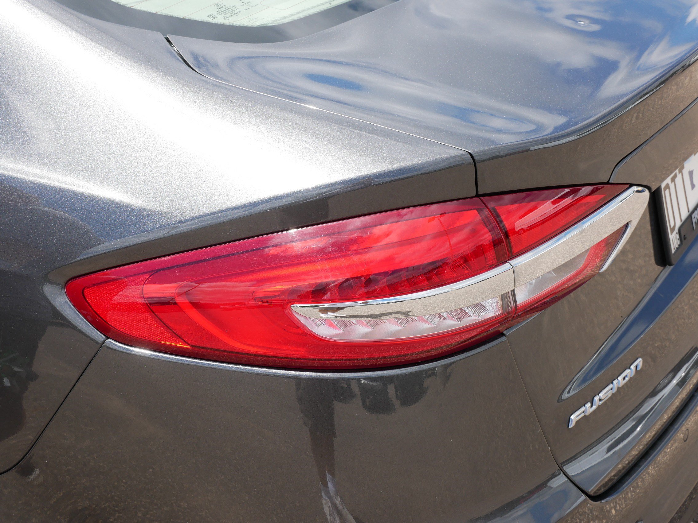 Certified 2019 Ford Fusion SEL FWD image 17